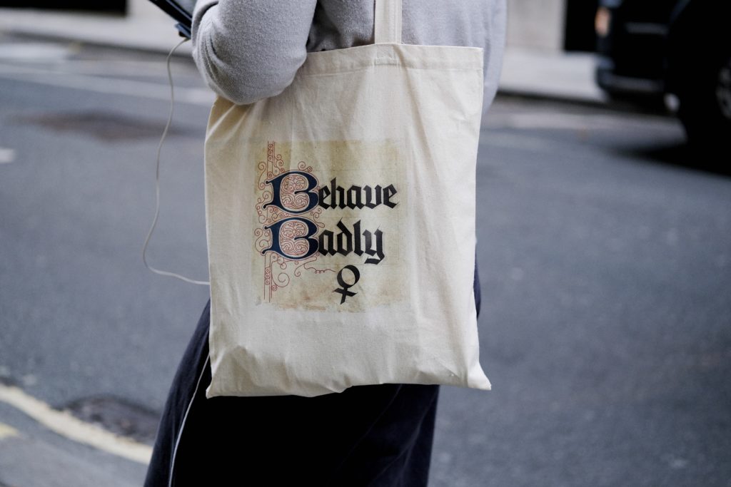 Contoh Foto Jangan Beli Tote Bag Sebelum Baca Tips Ini! 1